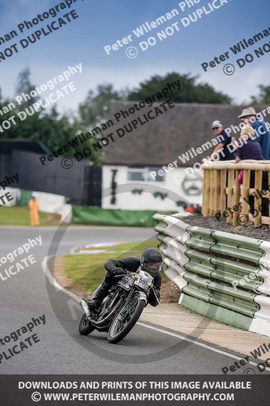 Vintage motorcycle club;eventdigitalimages;mallory park;mallory park trackday photographs;no limits trackdays;peter wileman photography;trackday digital images;trackday photos;vmcc festival 1000 bikes photographs